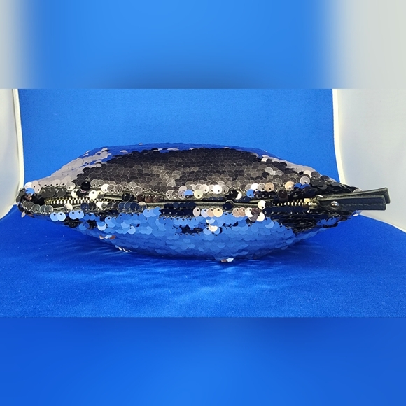 Victoria's Secret Shimmering Silver Sequin Makeup Bag - Picture 3 of 8